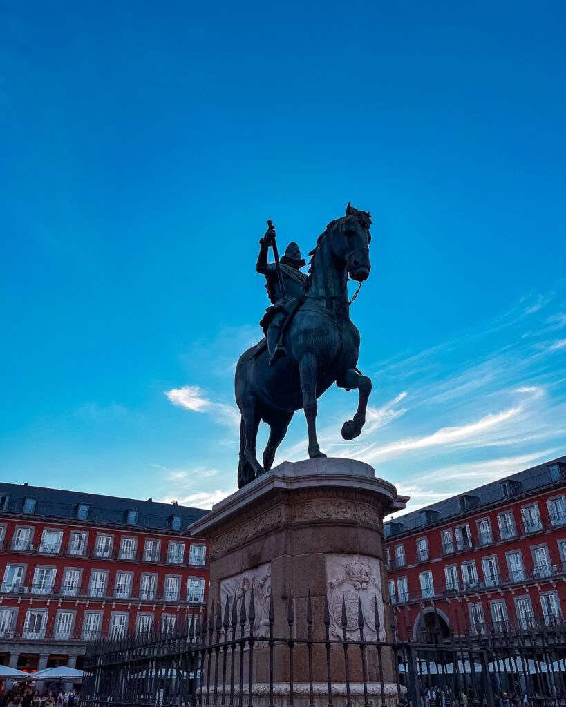 Pontos turísticos de Madrid: Estátua de Felipe III, Plaza Mayor de Madrid